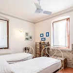 Corazza 6&1, Emma Villa *